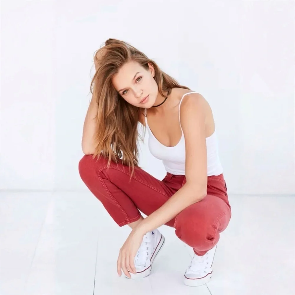 Urban Outfitters BDG Girlfriend Monochrome High-Rise Jean Women’s Size 29 - Red